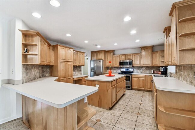 Foto del edificio - 4508 Henderson Blvd