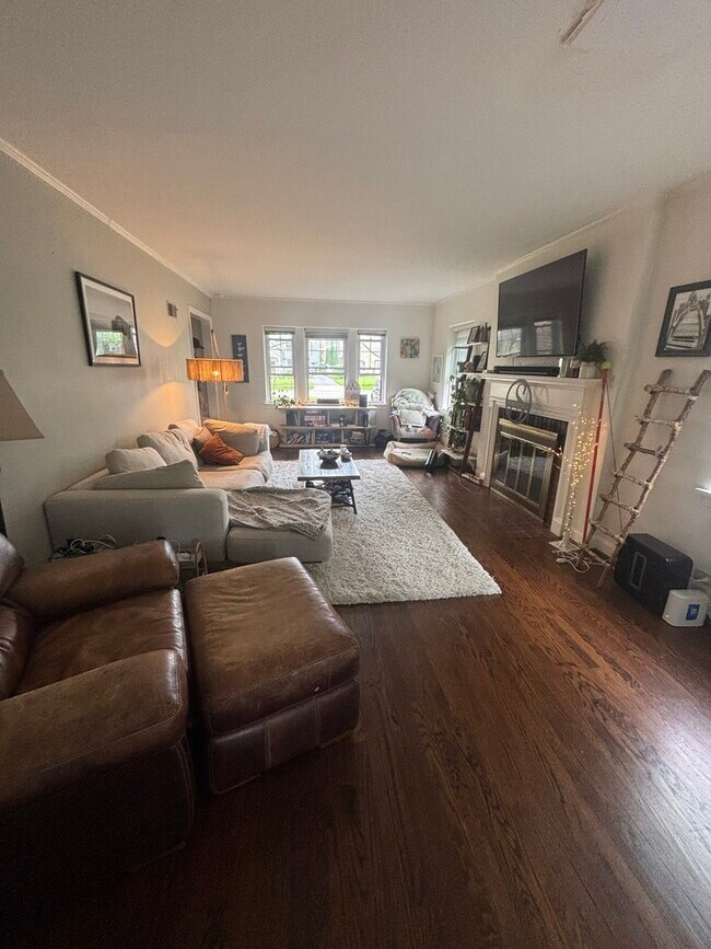 Foto del edificio - 290 Elm Park Ave