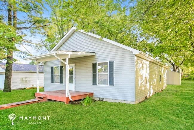 Building Photo - 1226 E 3rd St