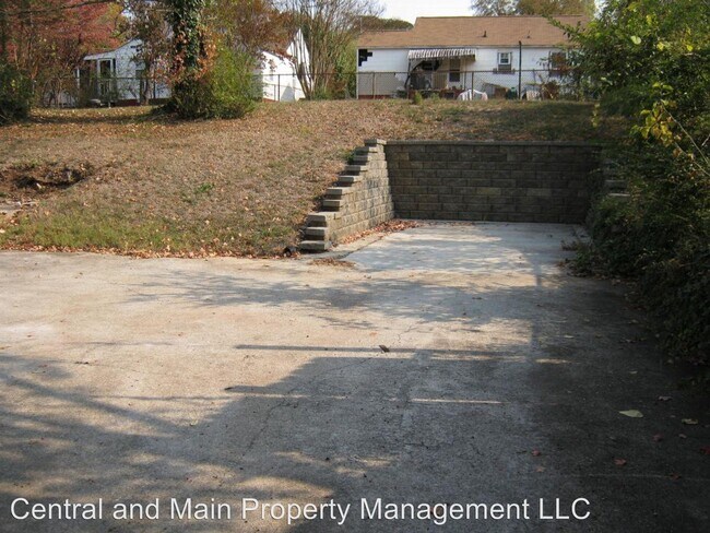 Foto del edificio - 2 br, 1 bath House - 3018 South Haven