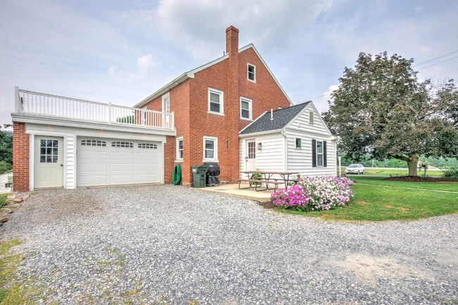 Building Photo - 306 Spring Glen Dr