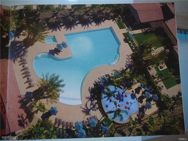 Foto del edificio - 3 br, 2 bath Townhome - 128 Finch