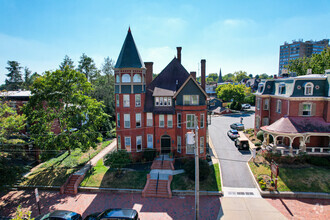 Building Photo - 1304 Delaware Ave