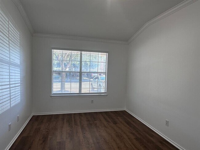 Foto del edificio - 12720 Waynespur Ln