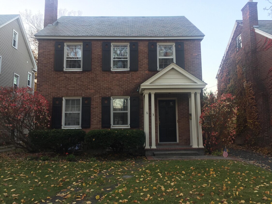 Primary Photo - 63 Oakwood St