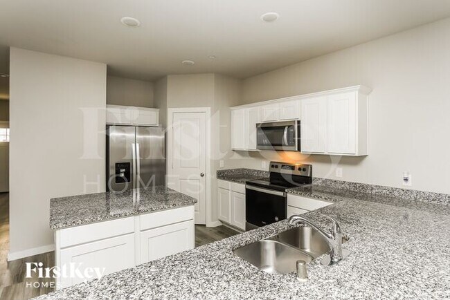 Foto del edificio - 616 Ava Trl