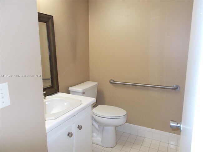 Foto del edificio - 13455 SW 9th Ct