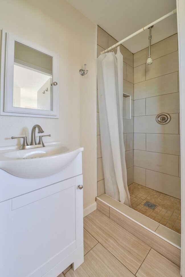 Foto del edificio - Charming Full 180 degree Ocean View Studio