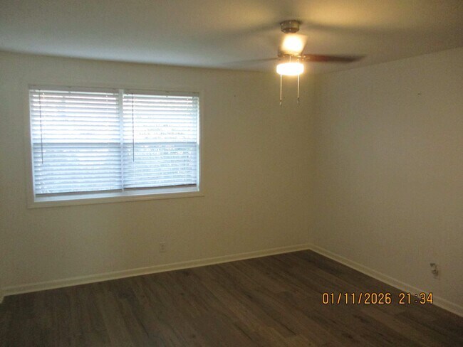 Foto del edificio - 2501 Redwood Ct