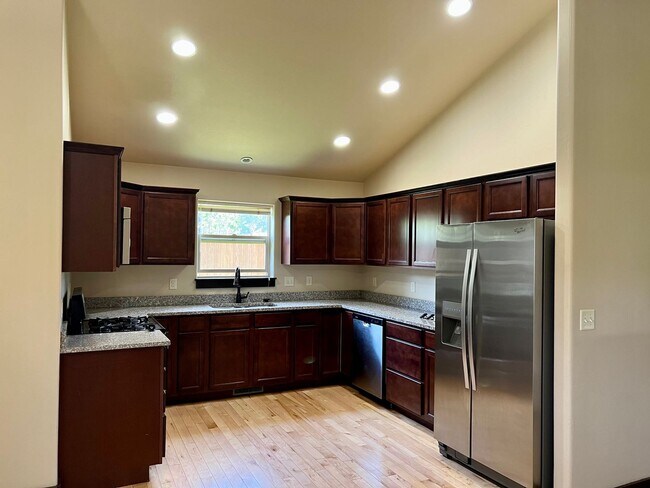 Foto del edificio - 3 Bed 2 Bath home in Bozeman