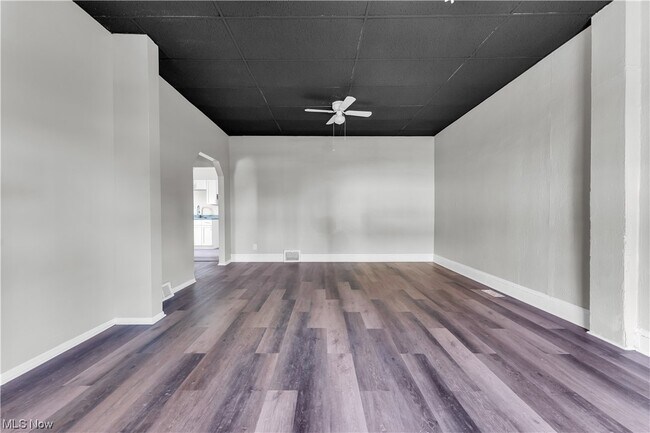 Building Photo - 4486 W 42nd St