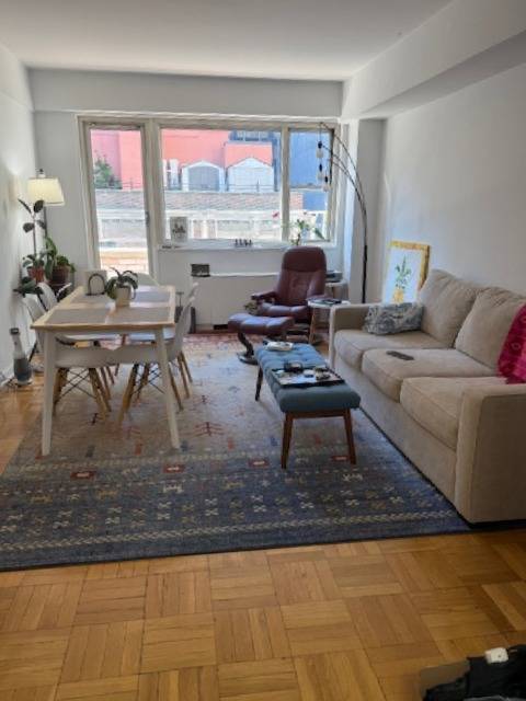 Foto principal - 100 W 57th St