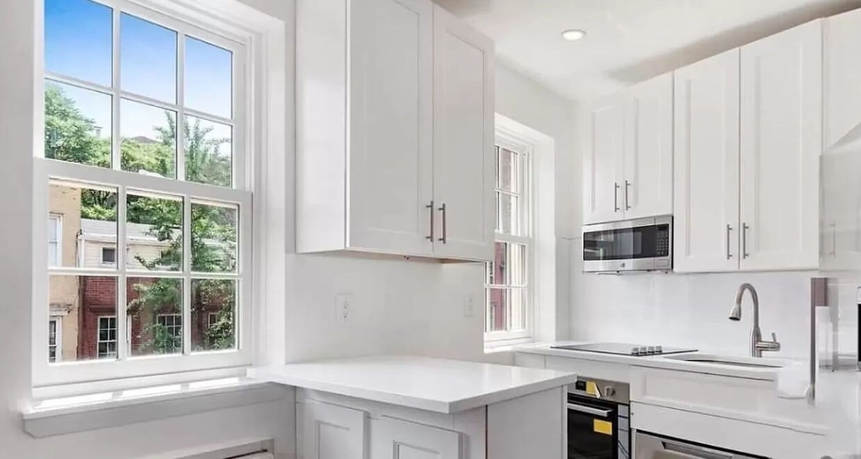 Primary Photo - 316 W 11th St