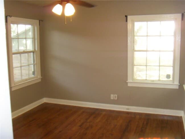 Building Photo - 5506 Avenue G