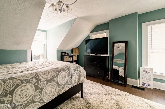 Foto del edificio - 1 br, 1 bath Townhome - 710 S 5th STreet