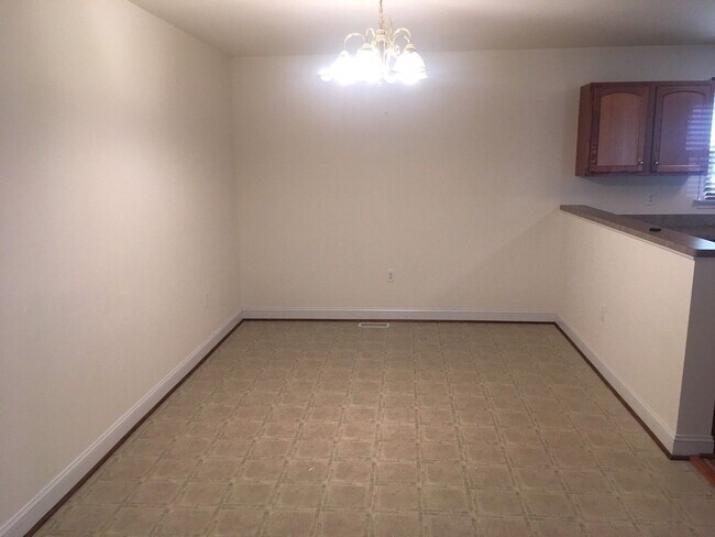 Foto del edificio - 107 E 16th St