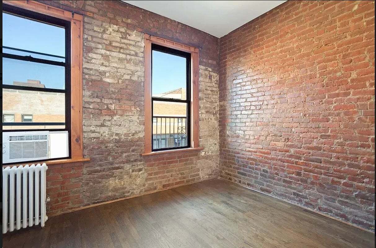 Building Photo - 410 E 13th St