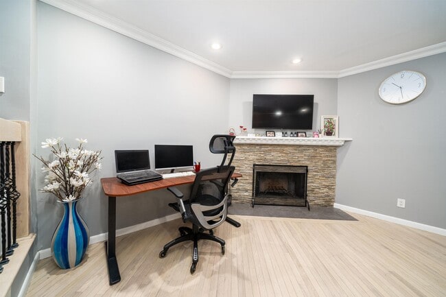 Building Photo - 437 Dunlin Plaza