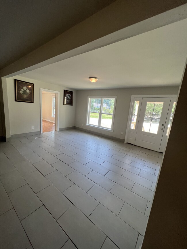 Building Photo - 4646 Jones Sausage Rd
