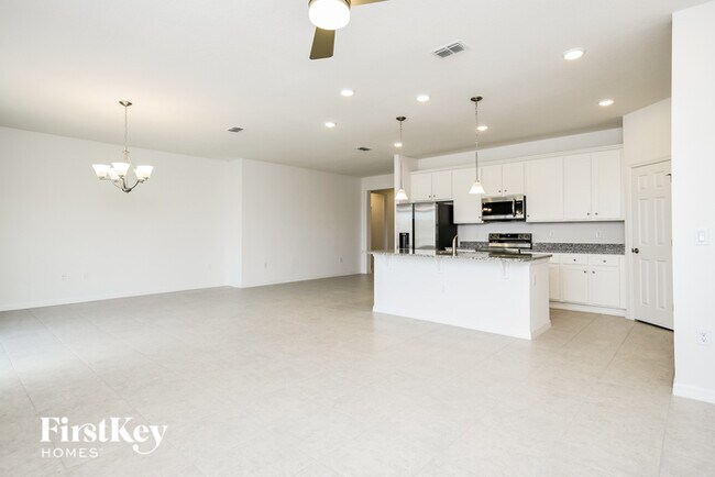 Building Photo - 1589 Isleta Lp
