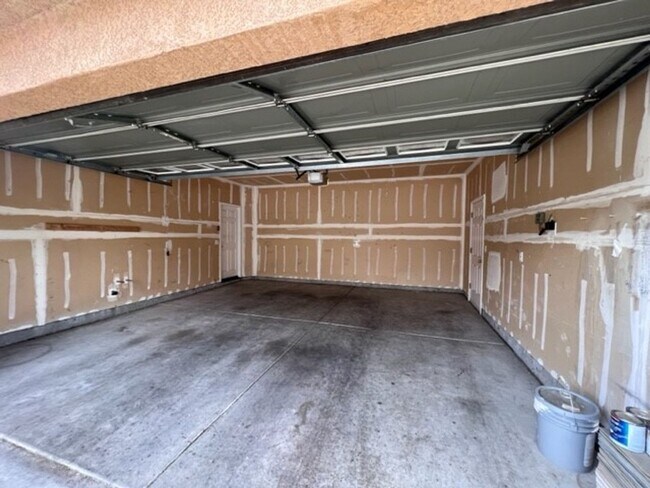 Building Photo - Coming Soon!