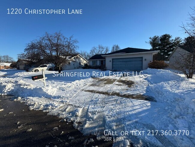 Building Photo - Spacious 3 Bed, 2 Bath Home with Vaulted C...