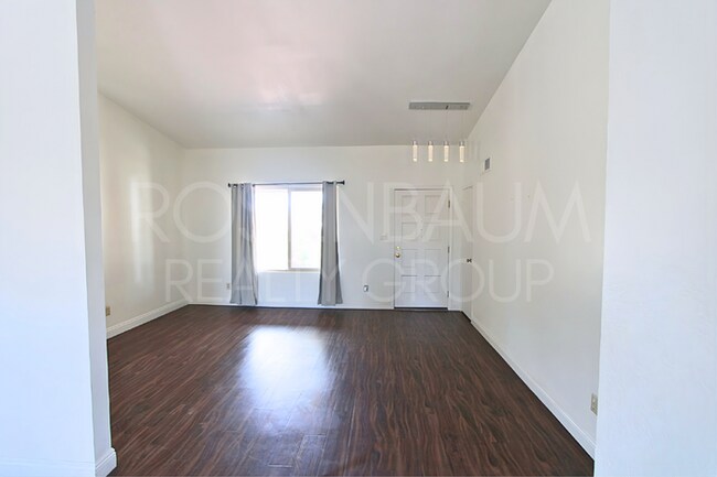 Building Photo - Stunning 3-bedrooms, 2-baths home with a backyard oasis in Mesa!