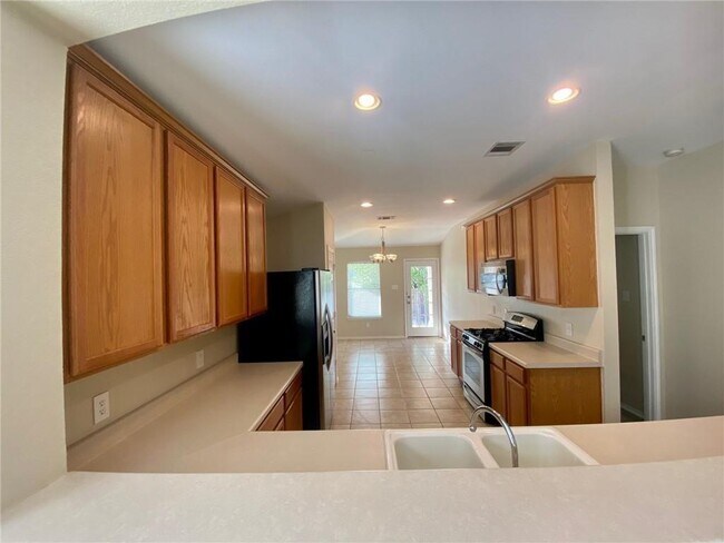 Foto del edificio - 111 Salado Dr