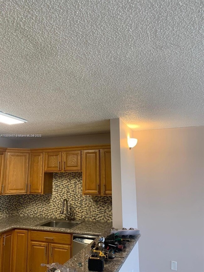 Building Photo - 14830 Naranja Lakes Blvd
