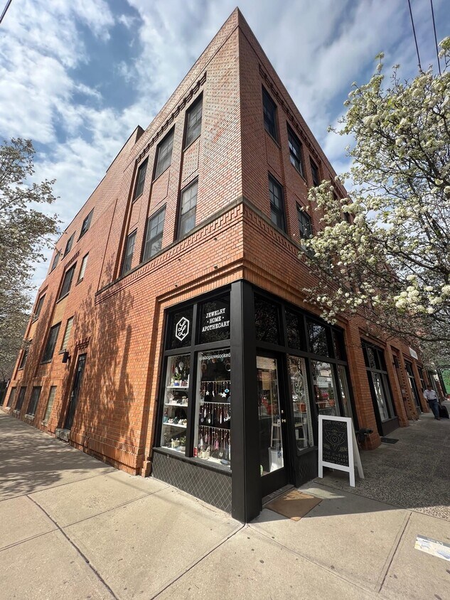 353 Grove St Unit 4B, Jersey City, NJ 07302 Condo for Rent in Jersey City, NJ