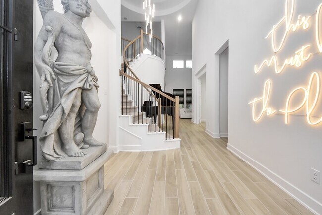 Foto del edificio - 29021 Red Lp Dr