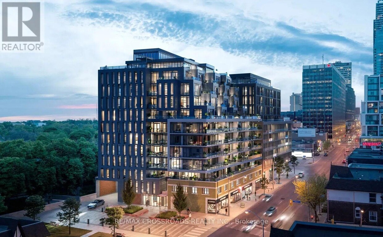 Primary Photo - 8 Manor Rd W