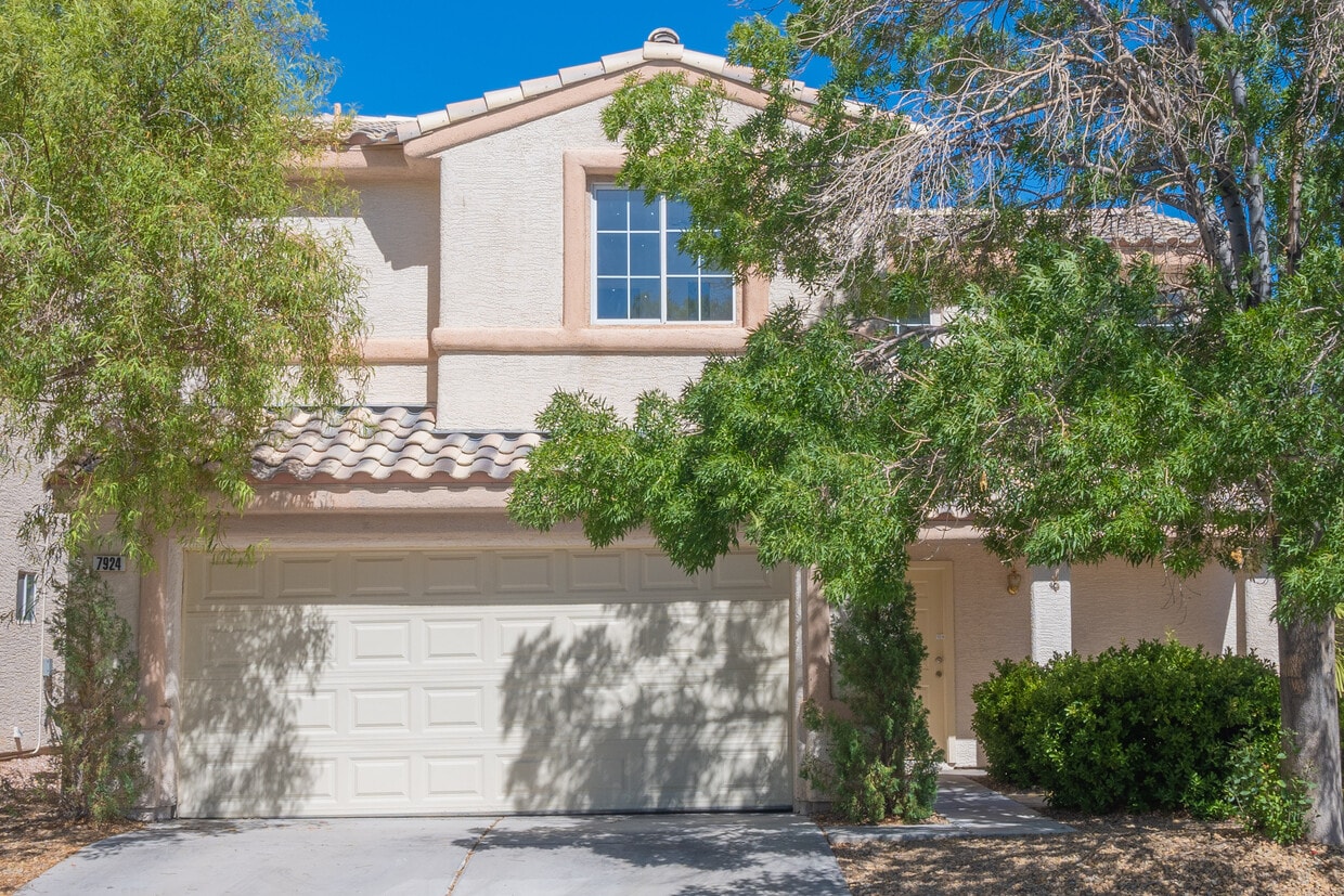 Foto principal - 7924 Horn Tail Ct