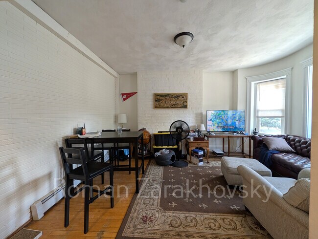 Foto del edificio - 1322 Commonwealth Ave