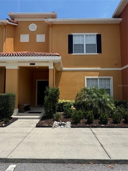 Foto del edificio - 8977 Coco Palm Rd