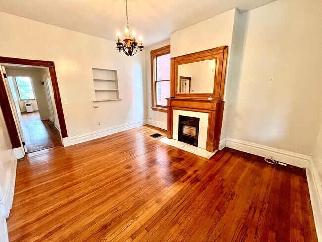 Photo - 5735 Howe St Apartment