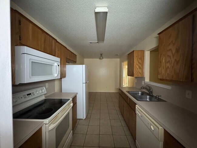 Foto del edificio - 2801 Alma Dr