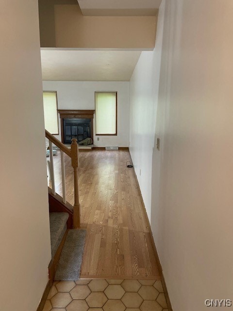 Building Photo - 8184 Bluffview Dr
