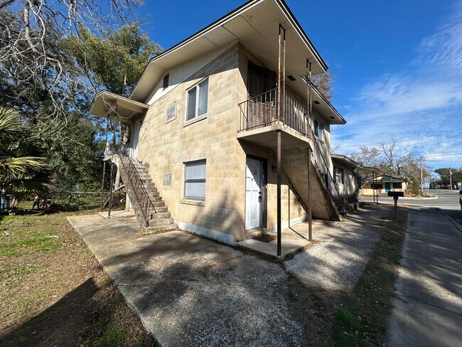 Foto del edificio - 2150 Saxon St