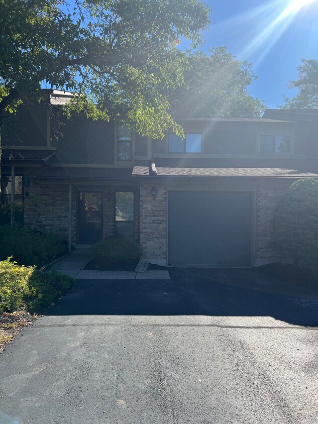 657 Hidden Valley Ct Unit A, Fairborn, OH 45324 Condo for Rent in