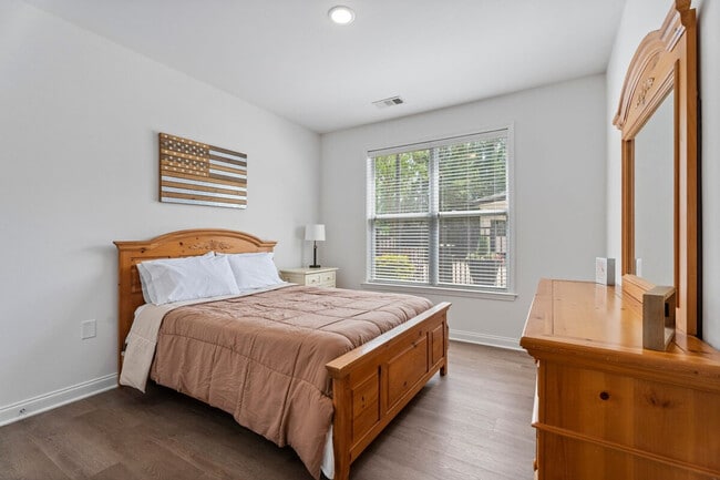 Foto del edificio - 3202 Renaissance Park Pl