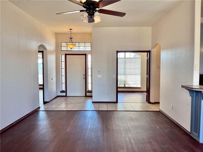 Foto del edificio - 628 Allison Ln