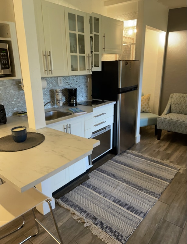 Foto del edificio - 700 Olde Camelot Cir