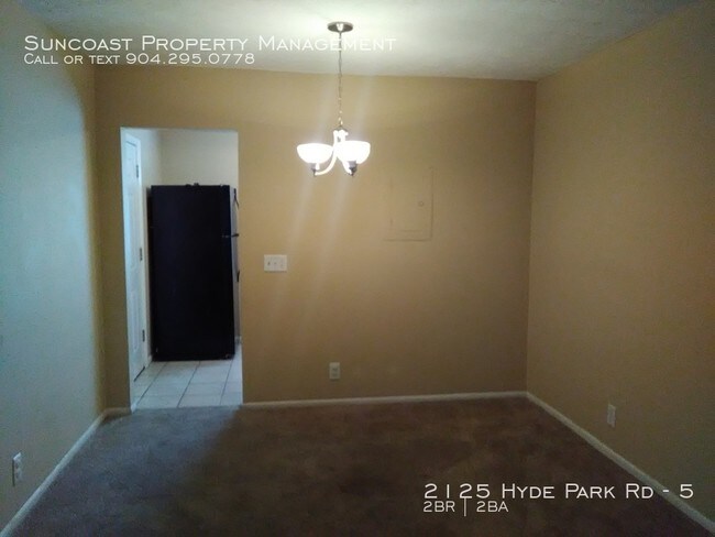 Building Photo - 2125 Hyde Park Rd