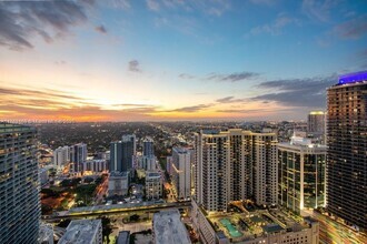 Building Photo - 1000 Brickell Plaza