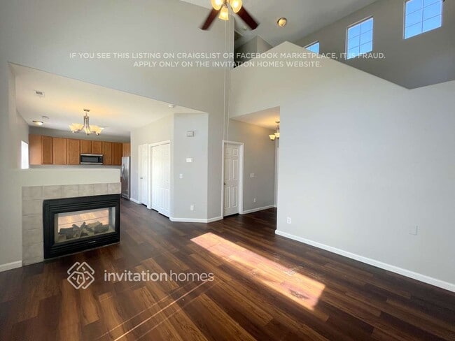 Building Photo - 882 Rancher Dr