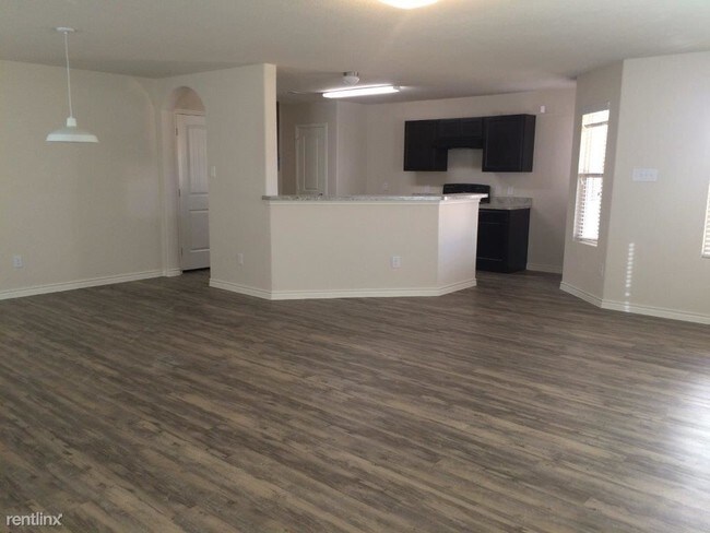 Building Photo - 8922 San Alberto