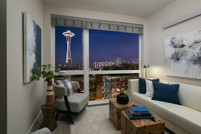 Building Photo - Large 1 BR Apartment - SPACE NEEDLE VIEW