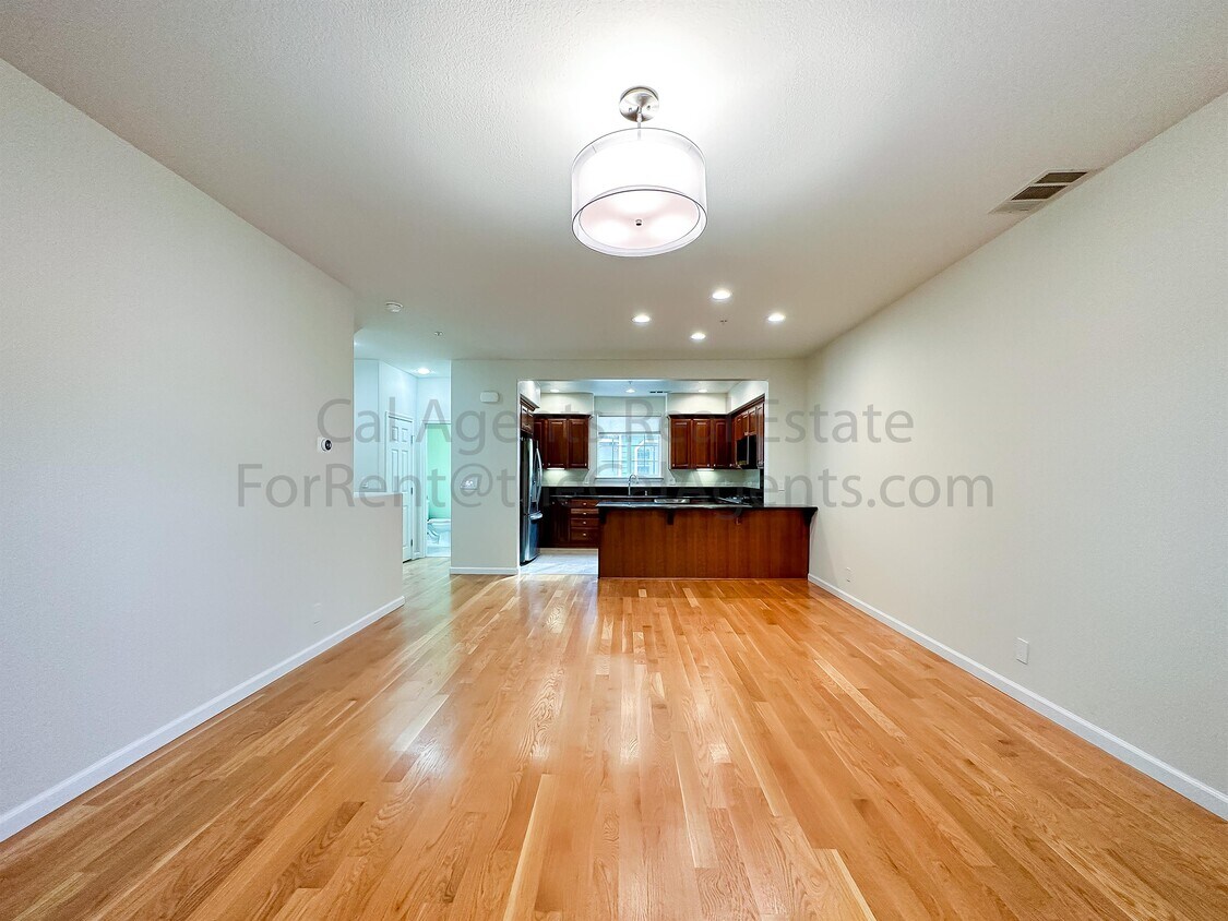 Primary Photo - 2404 Maritime Way