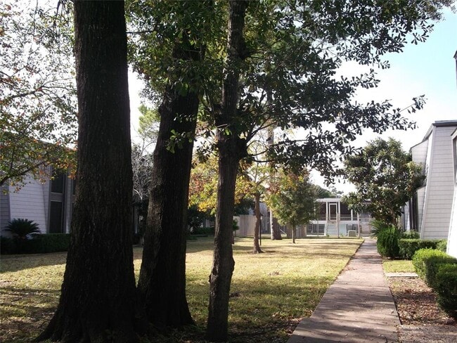Building Photo - 10214 Beekman Pl Dr